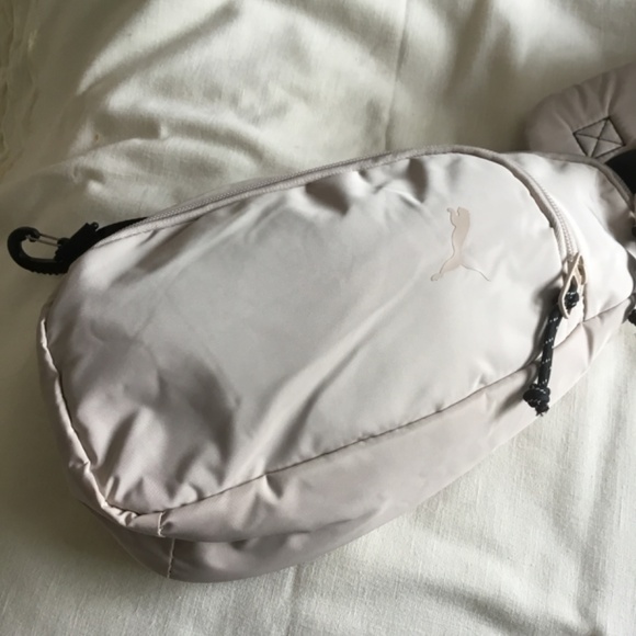 Puma Myraid Sling/Crossbody - Picture 5 of 6
